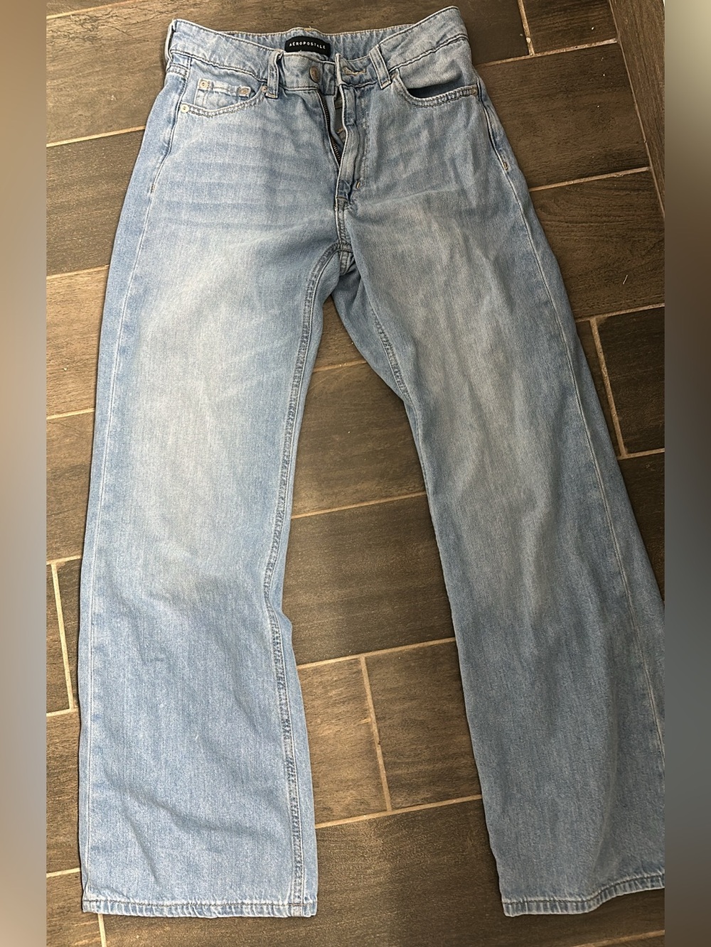 Aeropostale Light Wash High-Rise Straight Leg Jeans
